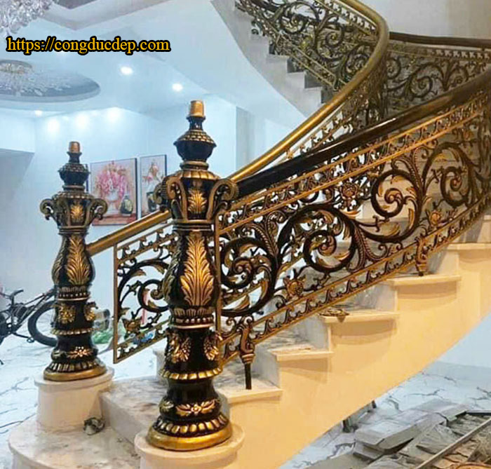 Mẫu cầu thang nhôm đúc lâu đài